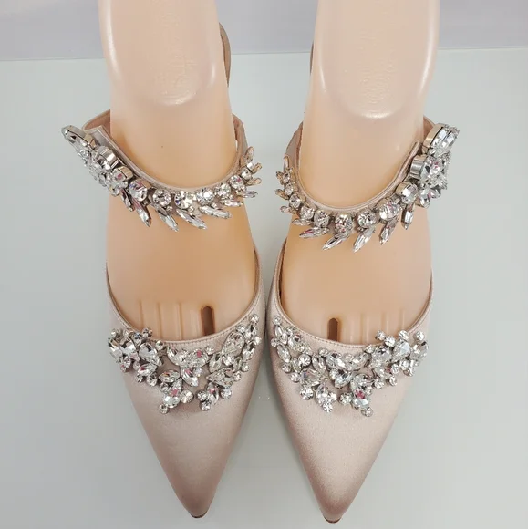 NWT$1,395 Manolo Blahnik Lurum 90 Crystal-embellished Satin Mules Heels Sz 37 - Picture 13 of 16